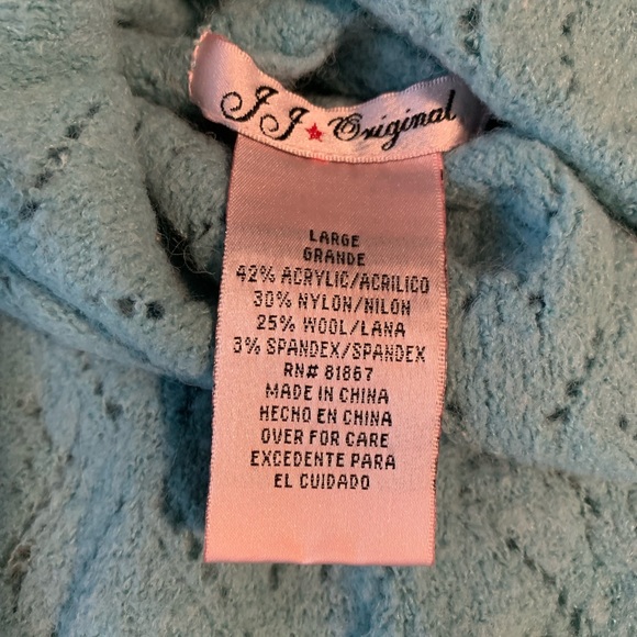 Bell sleeve turtleneck sweater - Picture 2 of 3